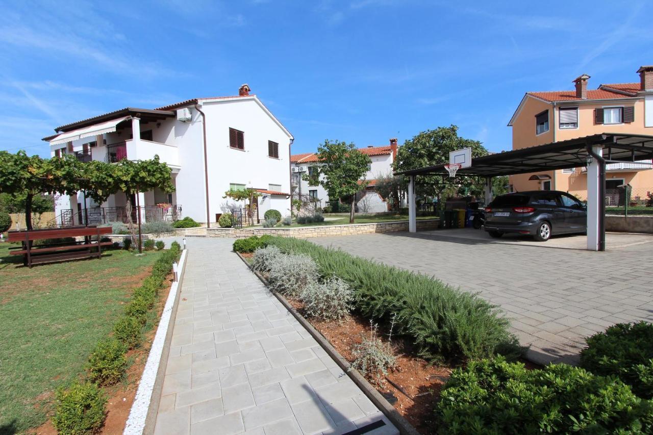 Apartments Mirela Rovinj Buitenkant foto
